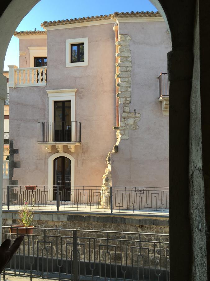 B&B Santapau Charme Living Licodia Eubea Екстериор снимка